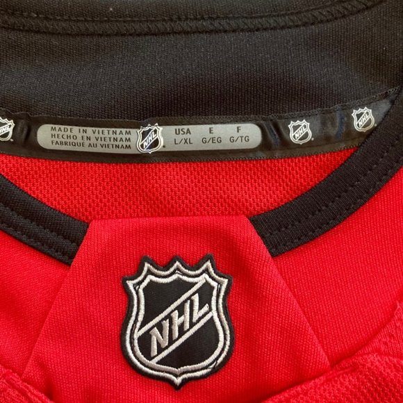 New With Tags Calgary Flames Youth Hockey Jersey  Size L/XL - Picture 3 of 5